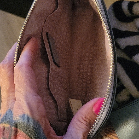 Kate Spade crossbody purse and wallet. - Picture 3 of 6